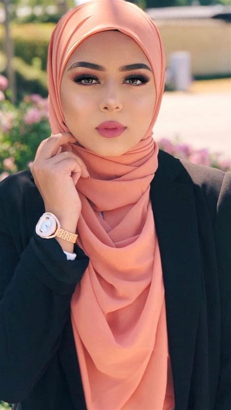 hijabi girl|16,300+ Hijab Girl Stock Photos, Pictures & Royalty.